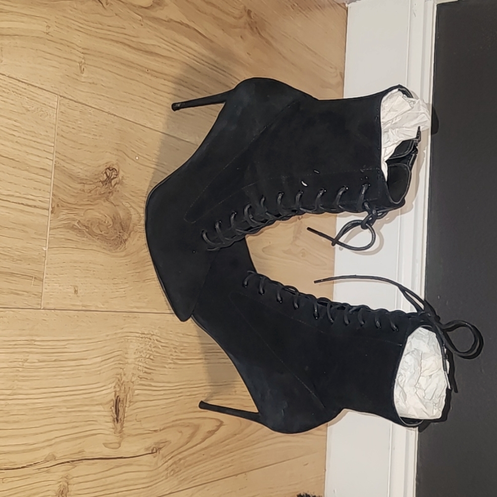 Ankle booties